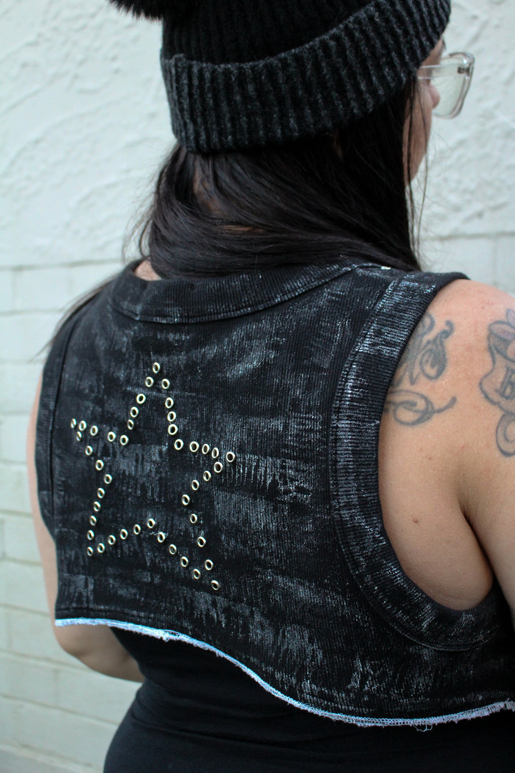 Décolletage Irritable Crop